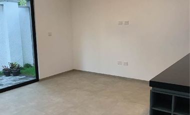 Preciosa Casa con Estilo Industrial Moderno en Fraccionamiento Privado