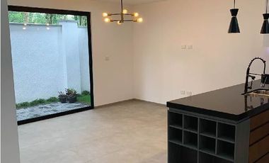 Preciosa Casa con Estilo Industrial Moderno en Fraccionamiento Privado