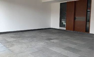 Preciosa Casa con Estilo Industrial Moderno en Fraccionamiento Privado