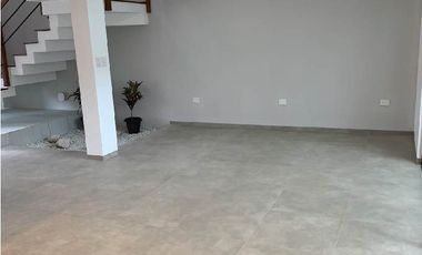 Preciosa Casa con Estilo Industrial Moderno en Fraccionamiento Privado