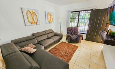 Casa Grande · 3 Recamaras con Estudio · Zona Sur · Seguridad · Gran Santa Fe 3