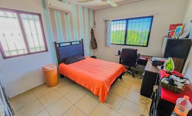 Casa Grande · 3 Recamaras con Estudio · Zona Sur · Seguridad · Gran Santa Fe 3