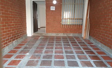 casa en arriendo en el dorado. Cod A27759