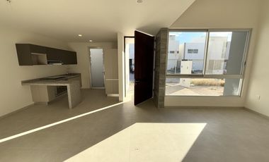 NORTE EN ZIBA DE UN PISO EXCELENTES ESPACIOS