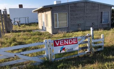 SE VENDE CASA EN LA LOBERIA