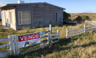 SE VENDE CASA EN LA LOBERIA