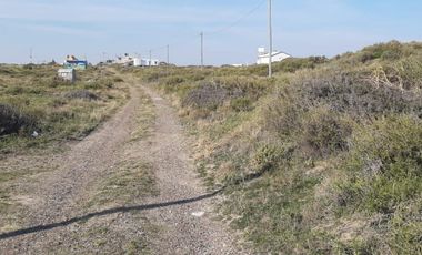 SE VENDE CASA EN LA LOBERIA