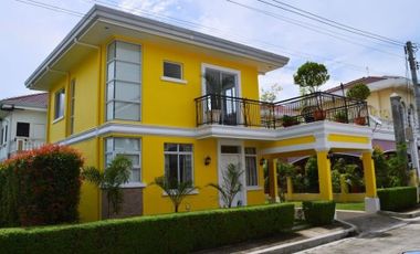 BEACH HOUSE 3-bedromms single detached house and lot for sale in Fonti di Versaille Minglanilla Cebu