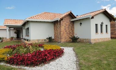 Casa para la Venta en La Ceja