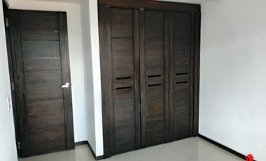 apartamento en arriendo en loma de san jose. Cod A6731