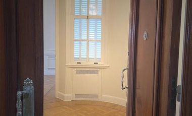Departamento  en alquiler en  Recoleta de 7 ambientes al frente