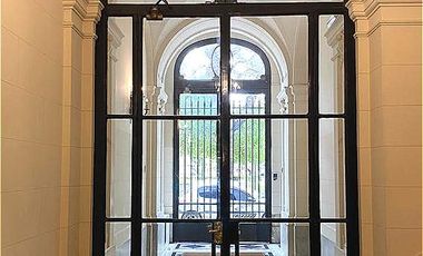 Departamento  en alquiler en  Recoleta de 7 ambientes al frente