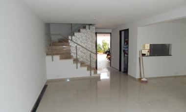 casa condominio en arriendo en la castellana. Cod A67110