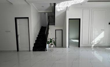 Rumah 2 Lantai Baru di Kencana Loka,  dekat sekolah Cikal, St John BSD