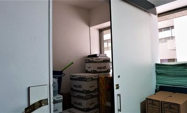 Oficina en Venta en Plaza Sotomayor.