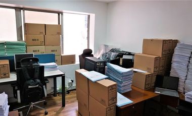 Oficina en Venta en Plaza Sotomayor.