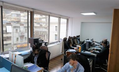 Oficina en Venta en Plaza Sotomayor.
