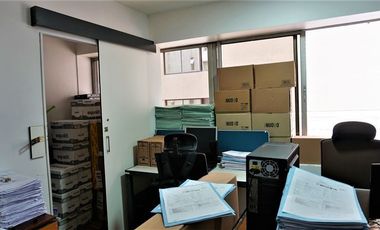 Oficina en Venta en Plaza Sotomayor.