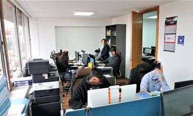 Oficina en Venta en Plaza Sotomayor.