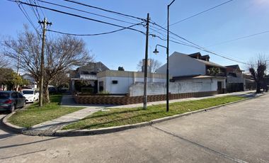 Casa Venta 3 ambientes - Villa Adelina