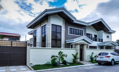 5 bedroom Massive House in BF Paranaque for Sale or Rent