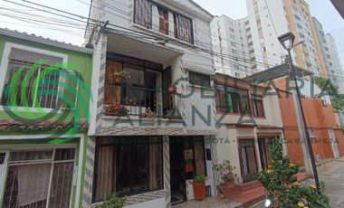 casa en venta en jardines de coaviconsa. Cod V61708