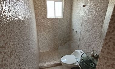 Casa Amplia con Recamara en Planta Baja en Pachuca