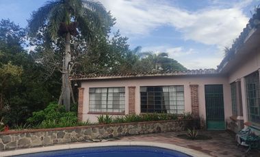 Casa Sola con Alberca y Jardín  a Unos Min de la UNIVERSIDAD UNINTER CUERNAVACA!