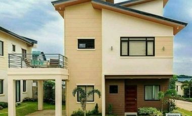 5 Bedrooms Single Attached House for Sale Marilao Brgy. Loma de Gato, Marilao Bulacan