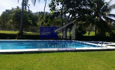 Villa frente a campo de golf  2 recamaras en Ixtapa A11