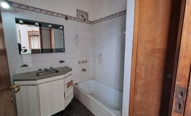 Casa para 2 Familias en venta en Quilmes Oeste