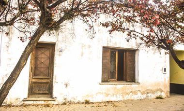 ANTIGUA CASONA EN CIUDAD HISTORICA