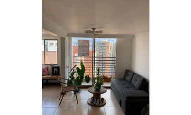 Apartamento en venta en Loma de los Bernal