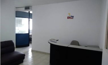 Oficina  cerca calle 72 Estadio Romelio Martinez