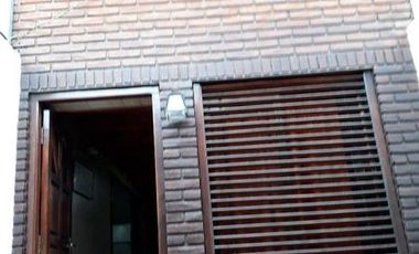 PROPIEDAD EN BLOCK: LOCAL CON VIVIENDA Y DEPTO EN ITALIA  Y ALBERTI