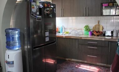 Casa en Peñalolén zona Barrio Consistorial de 212m2