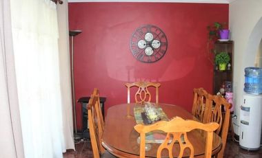 Casa en Peñalolén zona Barrio Consistorial de 212m2