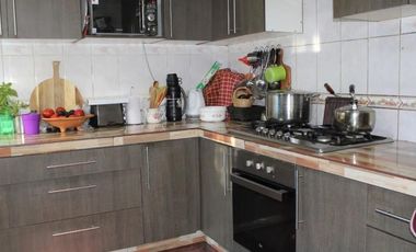 Casa en Peñalolén zona Barrio Consistorial de 212m2