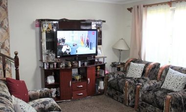 Casa en Peñalolén zona Barrio Consistorial de 212m2