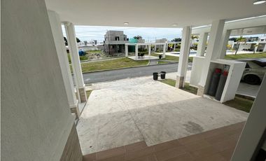 RENTO CASA EN THE VILLAGE SAN CARLOS