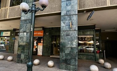 Oficina en arriendo en Providencia-Metro Los Leones