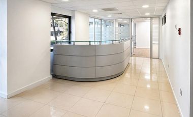 Oficina en arriendo en Providencia-Metro Los Leones