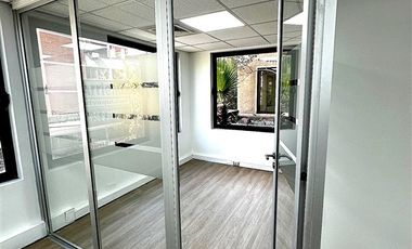 Oficina en arriendo en Providencia-Metro Los Leones