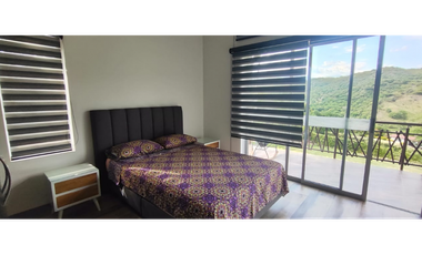 Venta de casa campestre de 2000 M2 en 650 mill en La Mesa Cund, COL