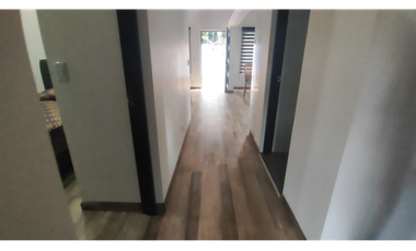 Venta de casa campestre de 2000 M2 en 650 mill en La Mesa Cund, COL