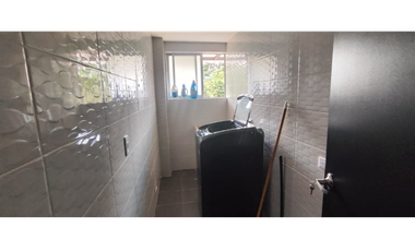 Venta de casa campestre de 2000 M2 en 650 mill en La Mesa Cund, COL