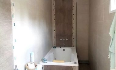 Casa PH en venta en Castelar Sur
