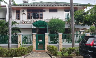 Dijual Rumah Hoek Sejuk & Asri di Gading Kirana Timur, Kelapa Gading