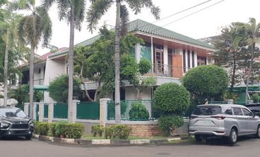Dijual Rumah Hoek Sejuk & Asri di Gading Kirana Timur, Kelapa Gading