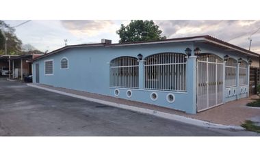 Se Alquila Acogedora y Fresca Casa en Esquina. En el Crisol, Cerrada